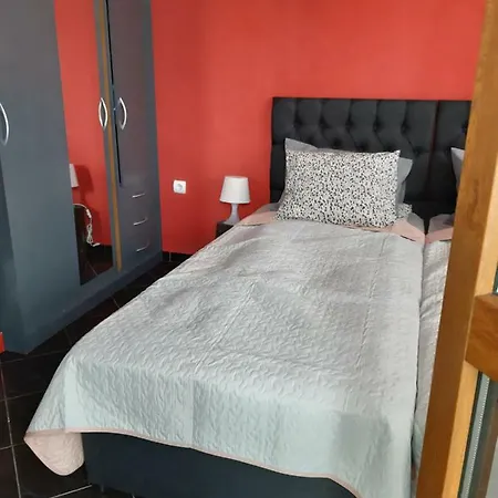 Apartment Miras'
