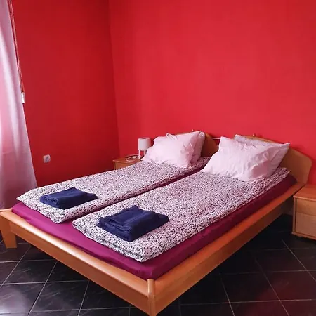 Apartment Miras'